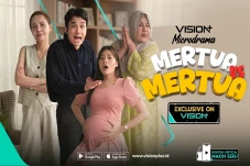 Dua Mertua Satu Rumah,...