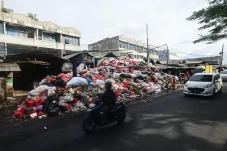 Tangsel Darurat Sampah...