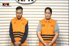 Diduga Peras Perangkat...