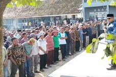 Viral Bapak-bapak Ambil...