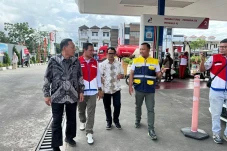 Stok dan Distribusi...