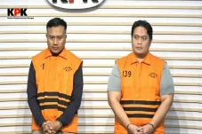 Kejagung Copot Kajari,...