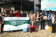 FKMPI Salurkan Bantuan...