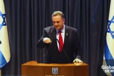Israel Setujui Penutupan...
