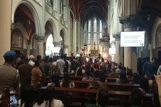 Suasana Gereja Katedral...