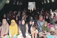 Seskab dan Mensos Bahas...
