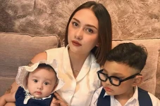 Rayakan Natal Tanpa...