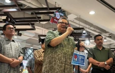 Airlangga Tinjau Kesiapan...