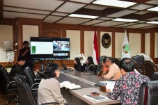 Hadapi Perubahan Iklim,...
