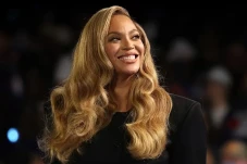 Beyonce Resmi Jadi Miliarder...