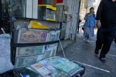 Krisis Mata Uang, Iran...