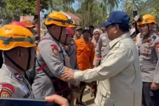 Momen Prabowo Sapa Langsung...