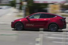 Tesla Akan Denda Penumpang...