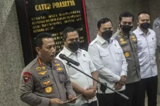 5 Kombes Polisi Digeser...