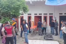 3 Orang Sekeluarga Ditemukan...