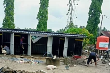 Bantu Korban Banjir,...