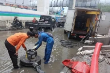 Banjir Rob Rendam Jalan...