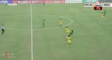 Tendangan Kungfu Coreng...