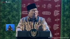 Prabowo Bersyukur Masuk...
