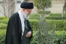 Khamenei Siapkan Rencana...