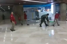 Penyidik Kejagung Datangi...