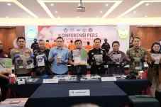 Bea Cukai dan Polri...