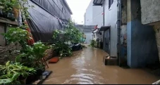 Banjir Kepung Permukiman...