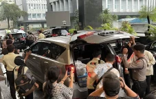 KPK Sita Uang hingga...