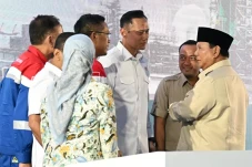 Dampingi Presiden ke...