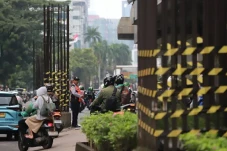 Tiang Monorel Mangkrak...