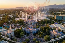 Disneyland Akan Dibangun...