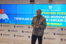 Rupiah Melemah Menuju...