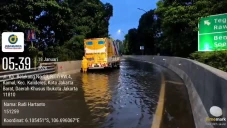 Tol Sedyatmo Tergenang...