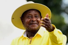 Siapa Yoweri Museveni?...