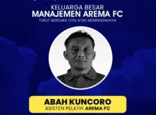 Asisten Pelatih Arema...