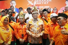 Gerakan Rakyat Usung...