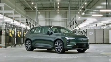 Volvo EX60 Mobil Listrik...