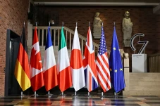 Melebur G7 Bersama BRICS...