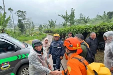 Longsor di Cisarua Bandung...
