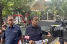 Penuhi Panggilan KPK,...