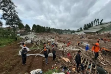Mendagri Minta Warga...