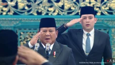 Prabowo Lantik Anggota...