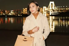 Prilly Latuconsina Pamer...