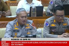 Kapolresta Sleman Diberhentikan...
