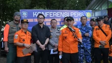 5 Jenazah Korban Longsor...