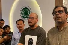 Materi Komedi Pandji...