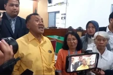 Di Balik Sidang Ijazah...