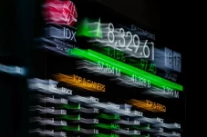 IHSG Melonjak 2,52%...