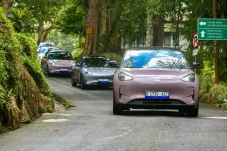 Uji Nyali Geely EX2...