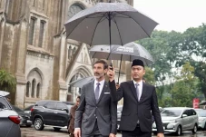 Terima Kunjungan Menlu...